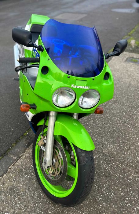 Kawasaki zxr 750 H1