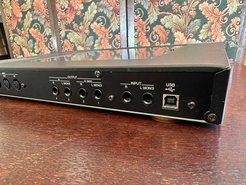 Syntezator Rack Roland Fantom XR + 5 kart rozszerzeń