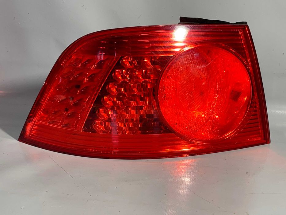 Volkswagen phaeton  LAMPA TYŁ TYLNA lewa europa