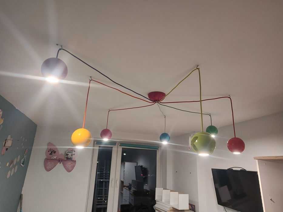 Lampa , żyrandol kolorowe kule  idealny do pokoju dziecka