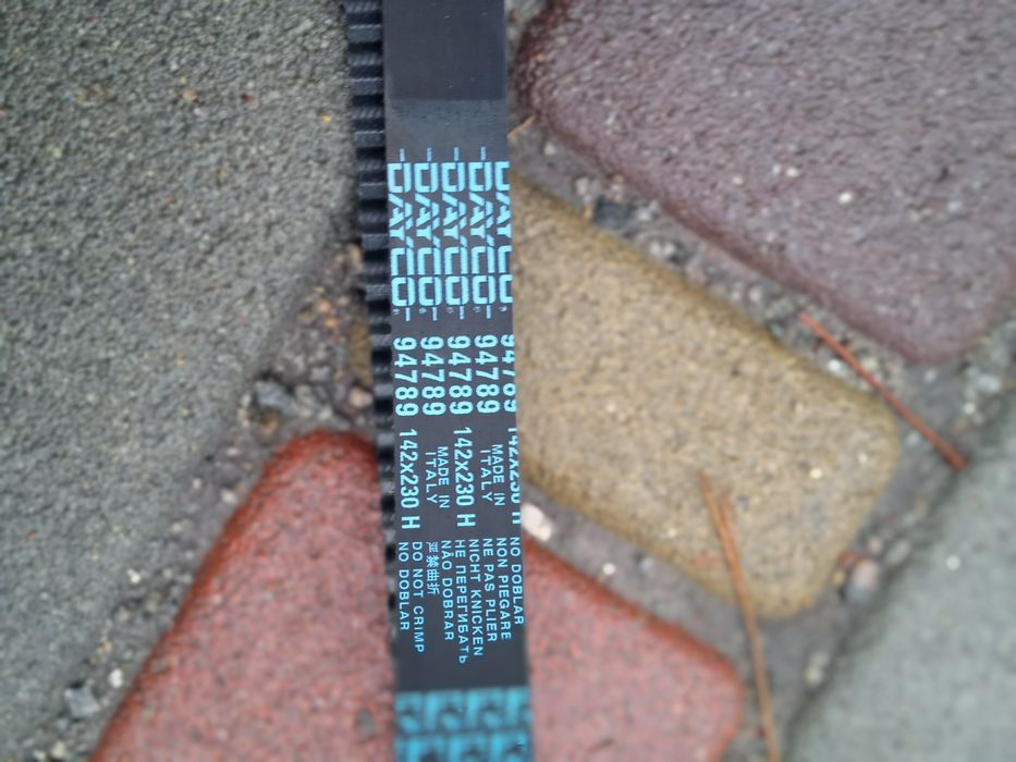 Продам ремень ГРМ на Volvo (davko)