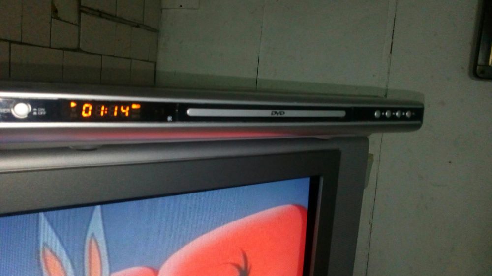 Pack tv com leitor dvd