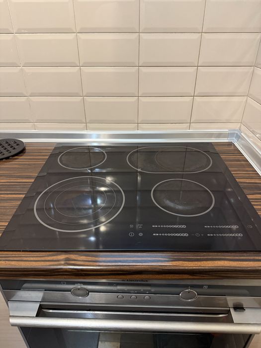 Варильна поверхня  Electrolux