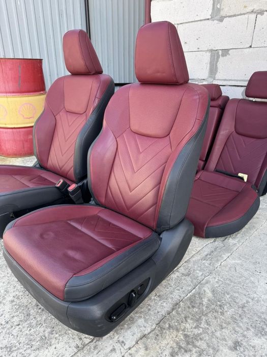 Салон шкіряний на Lexus NX 2-го покоління 22-25 року