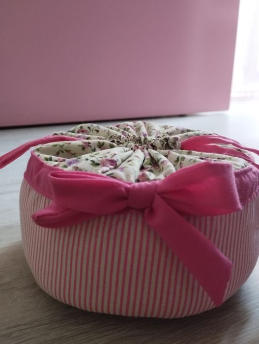 Boneca com saco de tecido