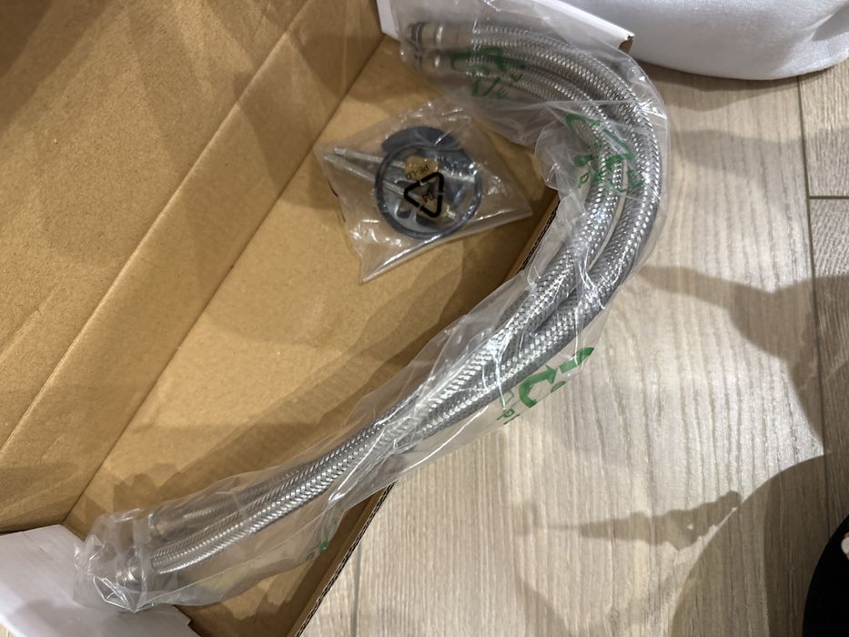 Kran do umywalki RAF nowy !