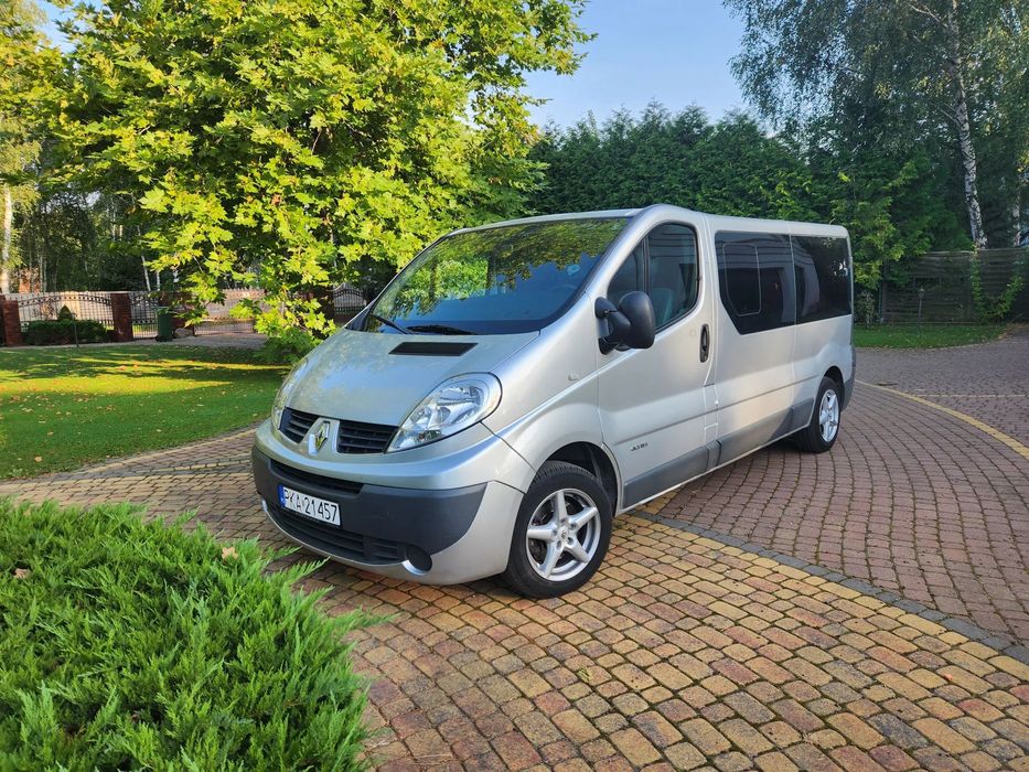 Renault Trafic Renault Trafic 2009 – 9-osobowy – bardzo dobry stan – salon Polska
