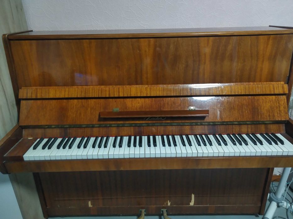 Фортепіано "Кама"