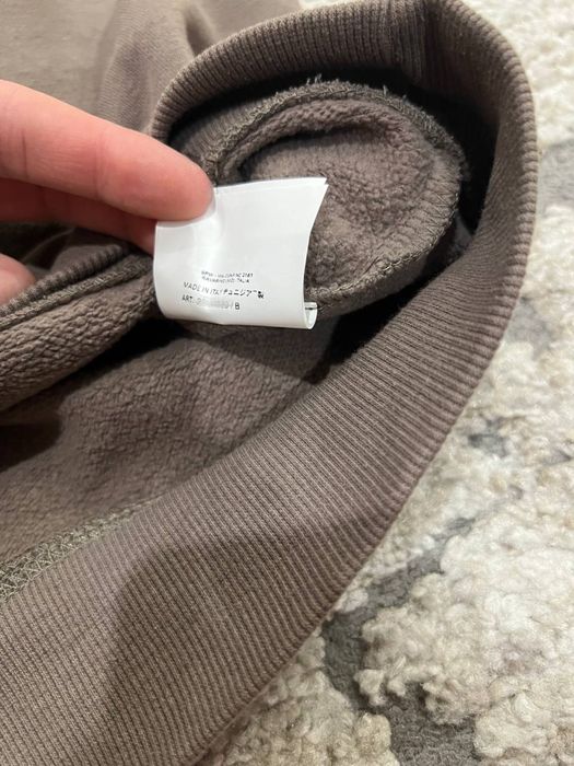 Stone island коричневий колір