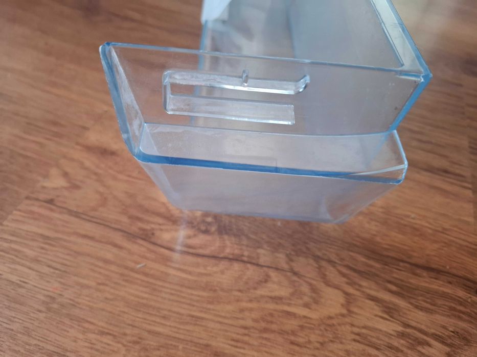 Czesci wewnętrzne do lodowki Elektrolux