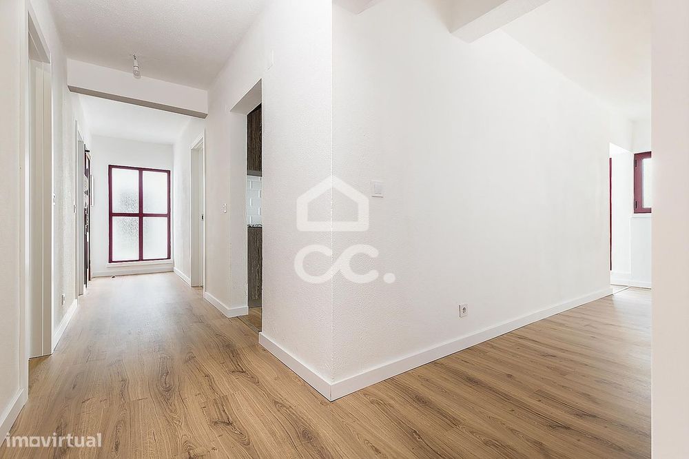 Apartamento T3 totalmente remodelado na Horta das Figueiras, Évora