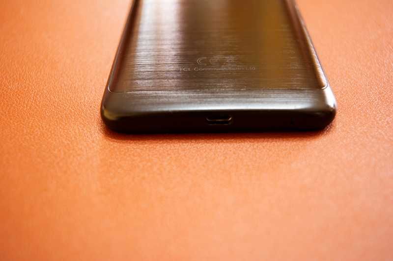 Smartphone Alcatel One Avariado Para Peças