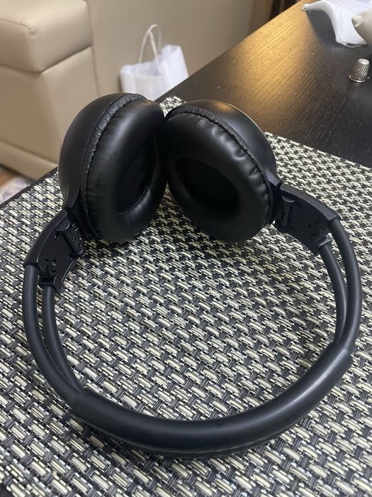 Auriculares infravermelhos novos