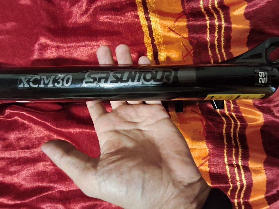 Suspensão SR Suntour XCM30 29"