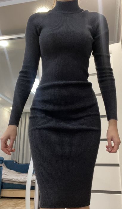 Сукня обтягуюча жіноча