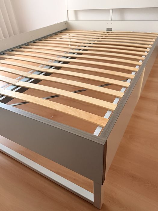 Cama ikea de 140 cm