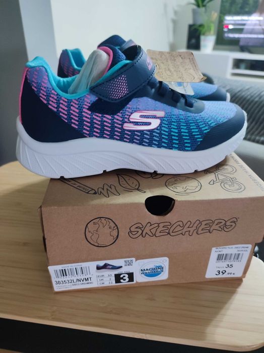Tenis de menina da skechers novos