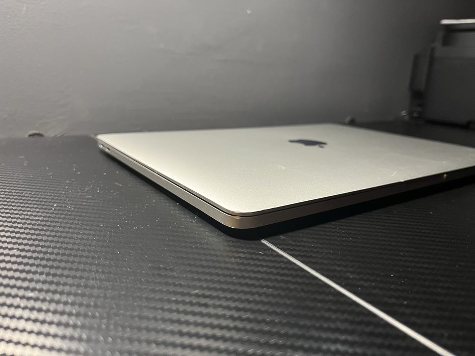 Mackbook,Macbook pro,Макбук про. терміново!!!