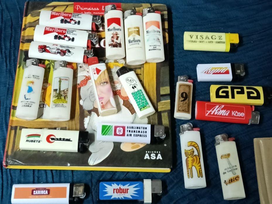 Lote de isqueiros colecionaveis