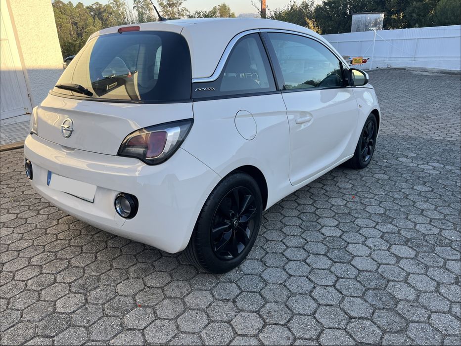 Opel Adam, ano 2014