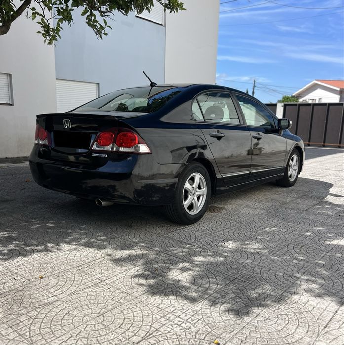 Honda Civic — fotografia 4