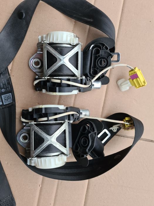 2szt PASY Prawy+Lewy Bezpieczeństwa napinacze przód VW Passat B6 2006r