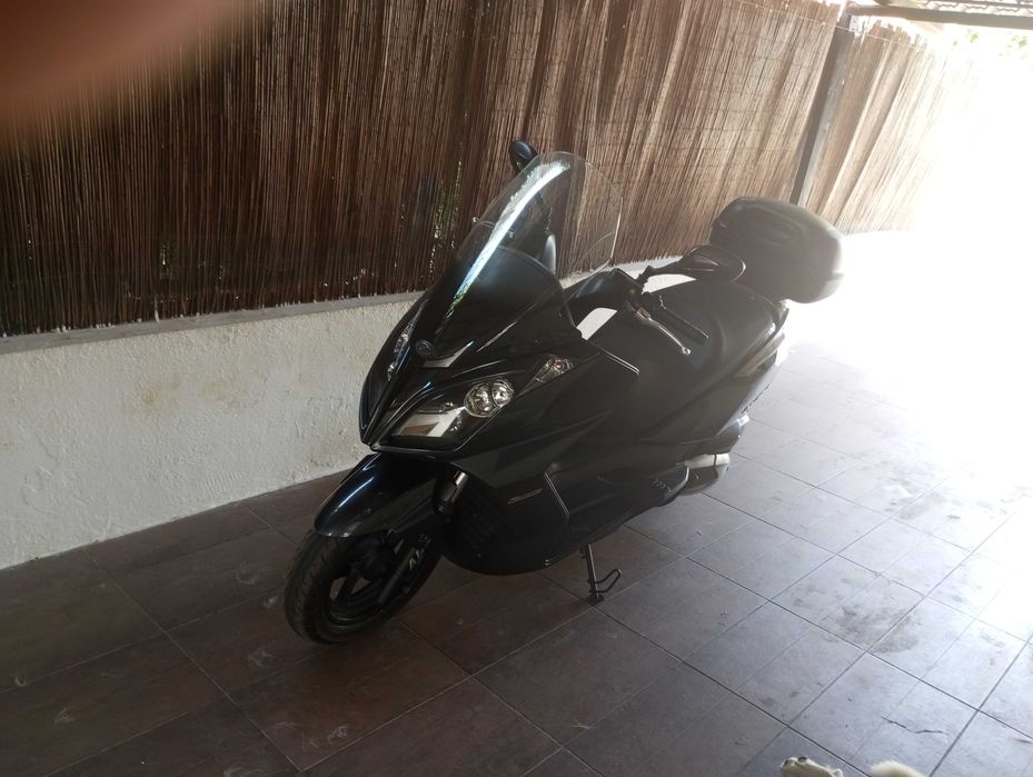 Mota/Maxi Scooter Kinco Donwtonw 300I