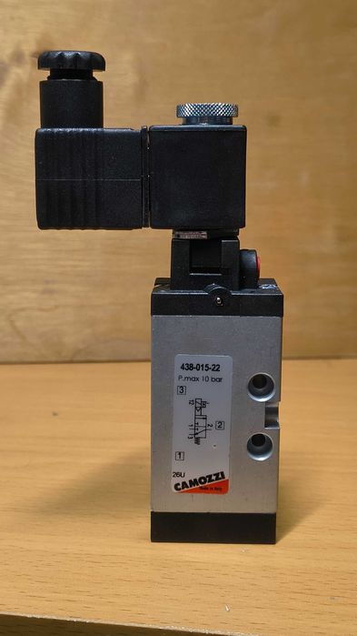 Camozzi 438 - 015 - 22. 10 bar Italy