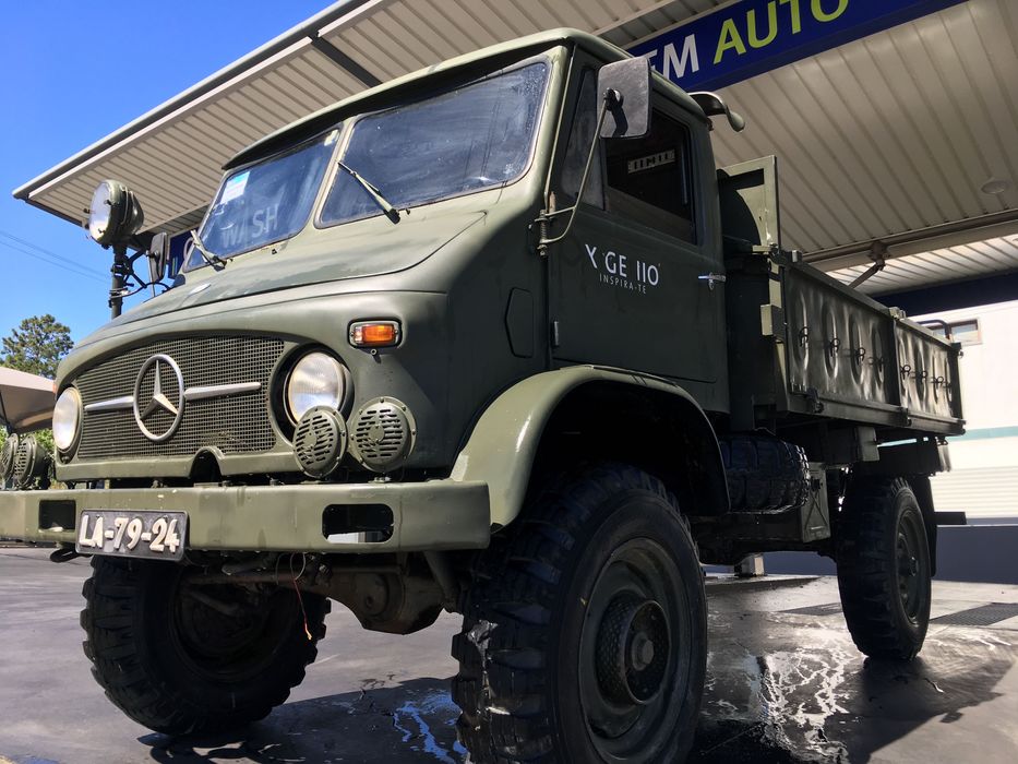 Camião Mercedes Unimog 404-113