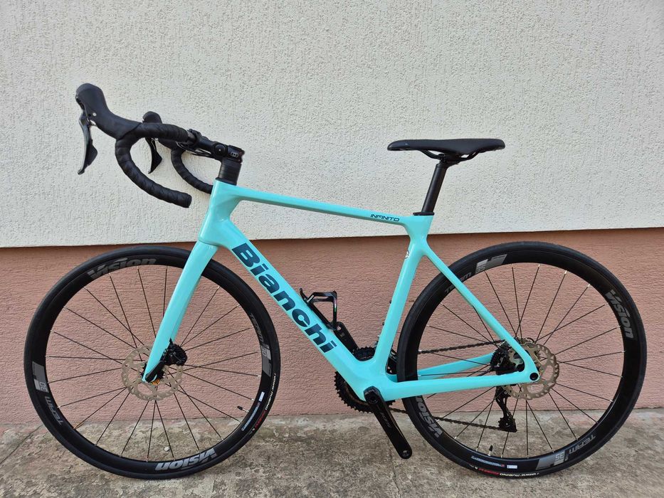 Rower szosowy Bianchi Infinito, full carbon , Shimano 105 12s, celeste