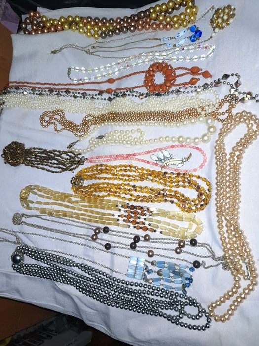 Бусы СССР ,бусы винтажные сатиновое стекло, жемчуг,натуральный камень,