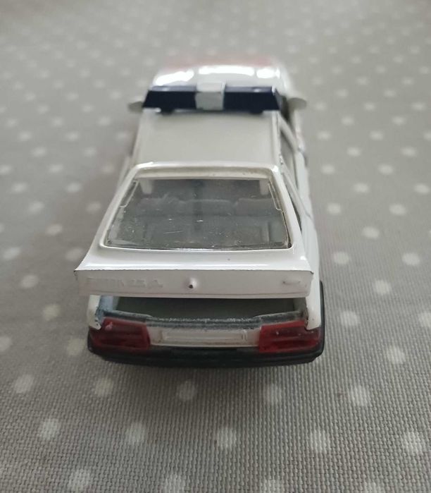 Miniatura Ford Sierra 2.3 - Corgi Toys