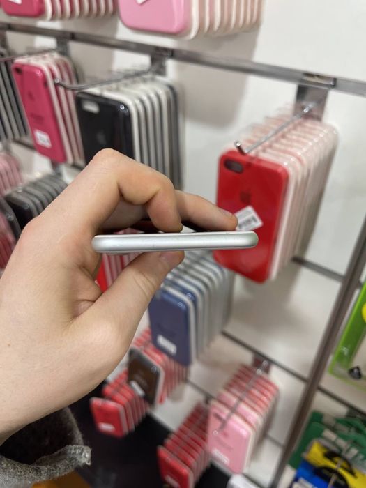 РОЗПРОДАЖ Apple IPhone 7/8 32/64/128 GB (купити/телефон/айфон)