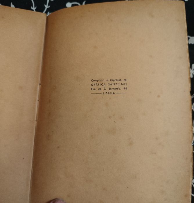 Livro Crónicas de Londres - Eça de Queiroz (1.ª Edição 1944) - IMPECÁVEL & NUMERADO
