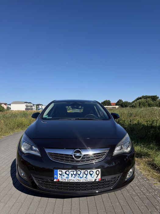Sprzedam  Opel Astra J 1.4T (140 KM) Automat | FULL OPCJA Cosmo Indywidual | BEZWYPADKOWY ,Dymione Bixenony AFL ,DVD 800 | CarVertical | Doinwestowany