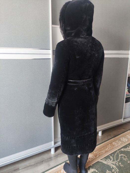 Жіноча шуба мутонова 42 р