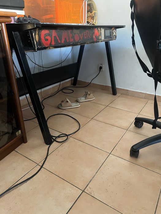Mesa gaming em vidro tenperado
