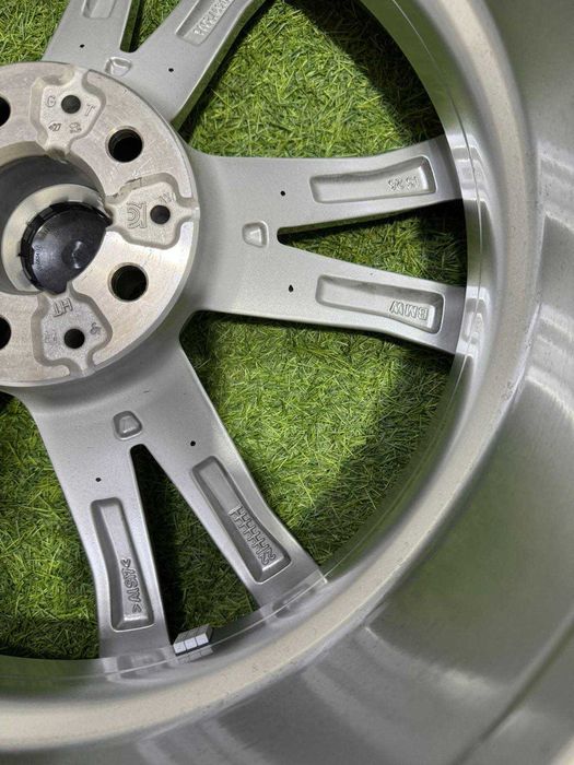 Оригінальні диски R19 BMW 7 Series G70 i7 903 style 245/50/19 Yokohama