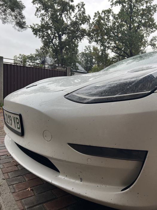 Продам Tesla model 3