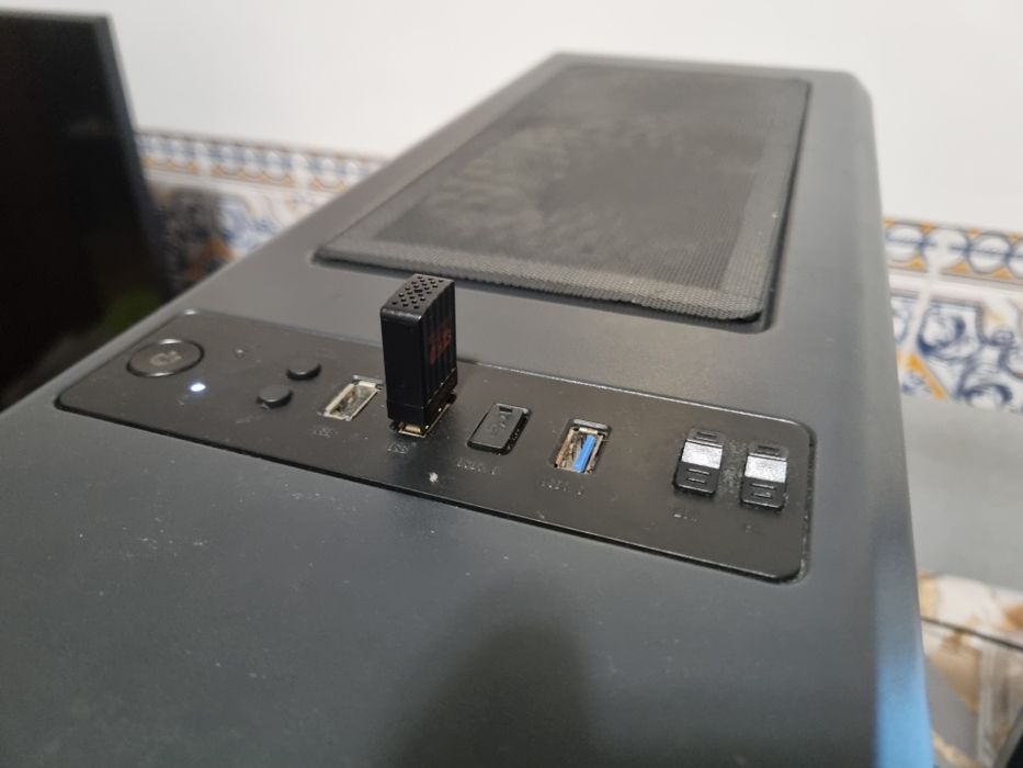 Computador Gaming c/rysen 5 3500x + monitor HP de 24 polegadas