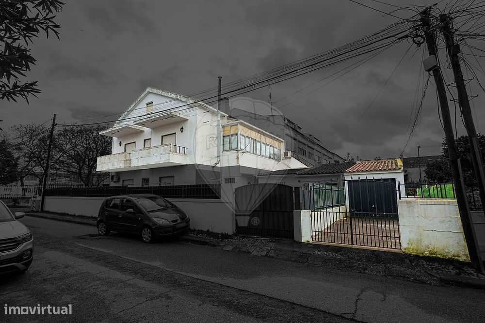 Moradia T5 para venda