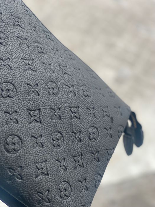 Мужской клатч Louis Vuitton Pochette Voyage MM Monogram Empreinte