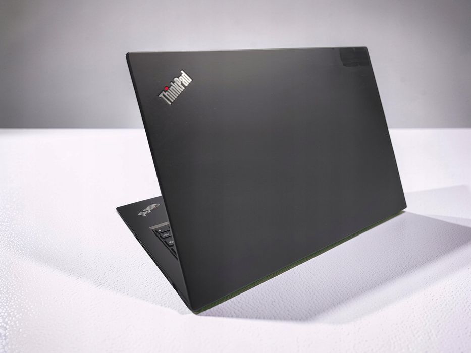 BIZNESOWY FLAGOWIEC ThinkPad T495 Ryzen 5 3500U 8GB 256SSD Win11