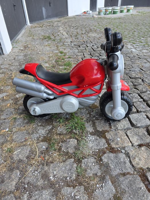 Mota Chicco Ducati Monster 18m a 5 anos