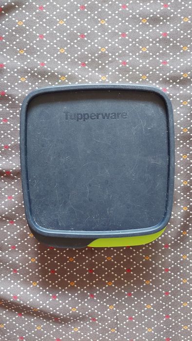 Ланч бокс школярик фірми tupperware