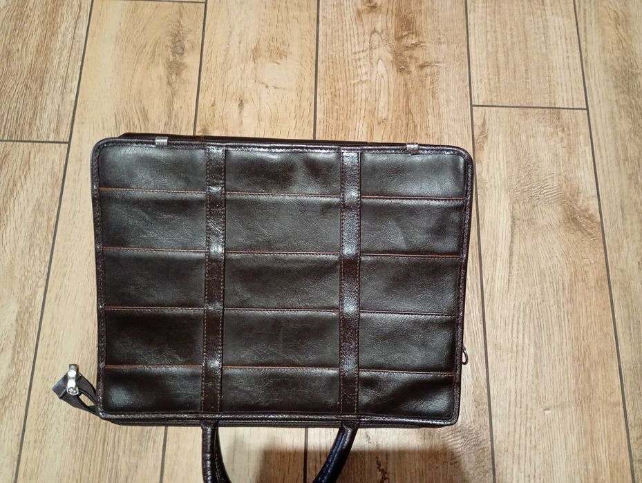 Torba skórzana z paskiem