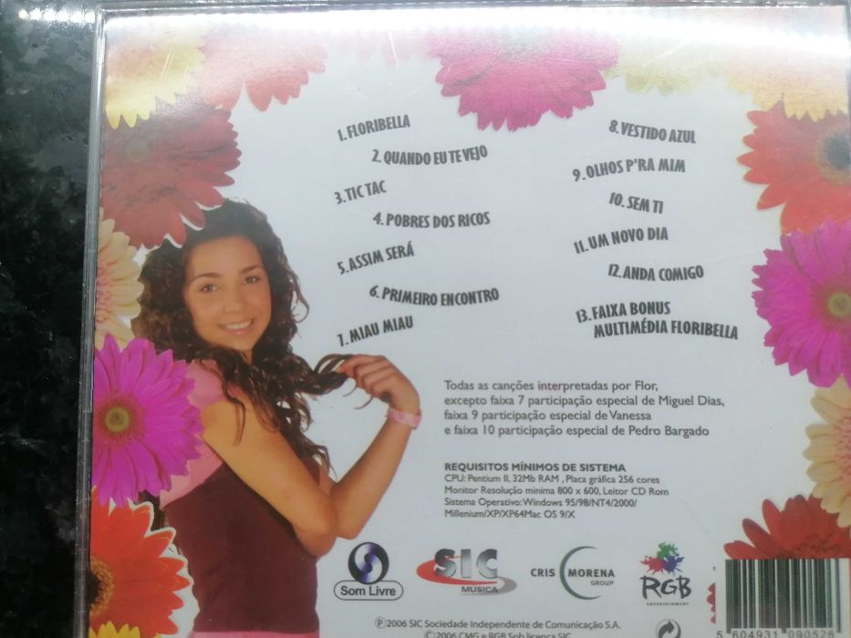 BAIXA DE PREÇO, CDS de karaok em muito bom estado