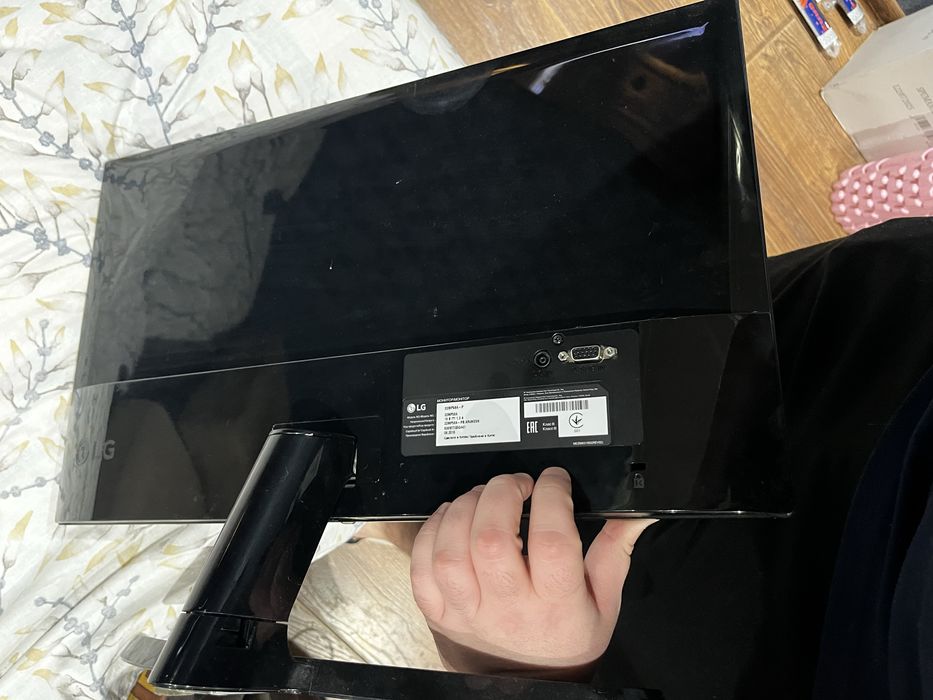 Монітор LG діагональ 21,5