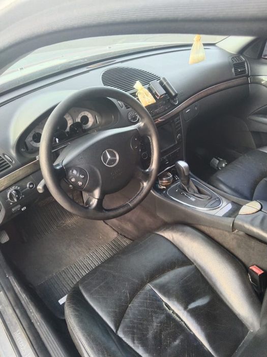 Mersedes-benz E320