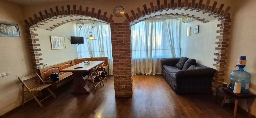 Оренда 3-кімнатної квартири 120 м.кв.біля метро «Палац Україна» Антоновича,122
